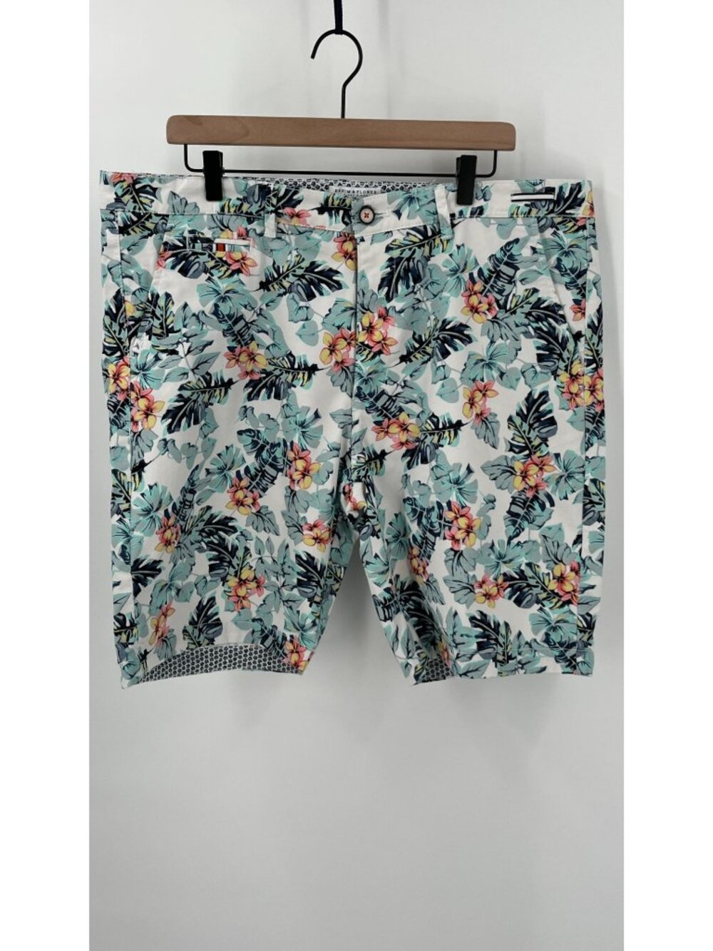 Denim & Flower Ricky Singh Mens Floral Print Shorts Size 38  Summer Tropical